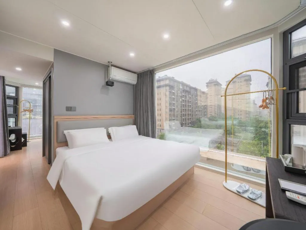 Bed in Lavande Hotels Xuzhou Yunlong Wanda Medical University