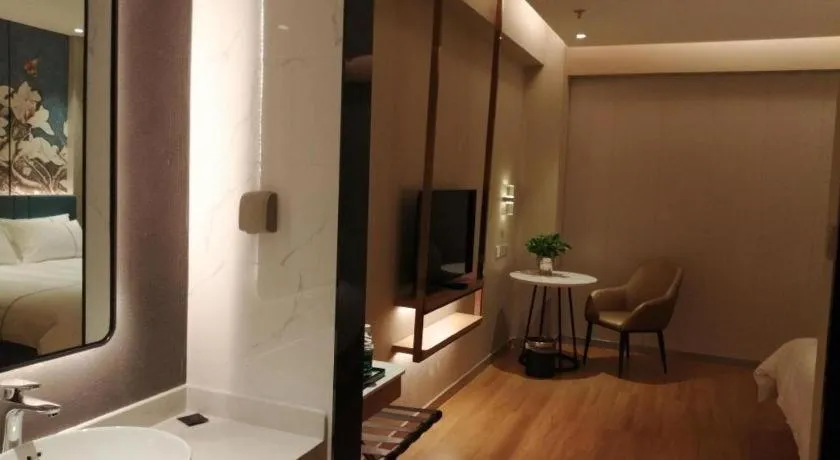 Magnotel Huludao Xingcheng Central Square Wenquan Street