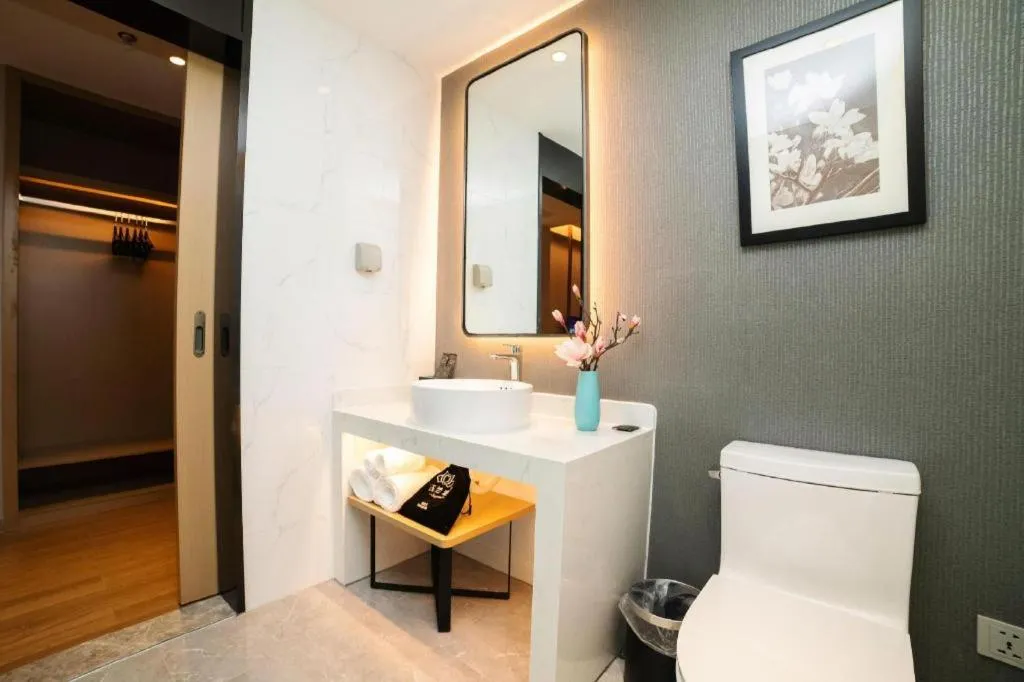 Magnotel Huludao Xingcheng Central Square Wenquan Street