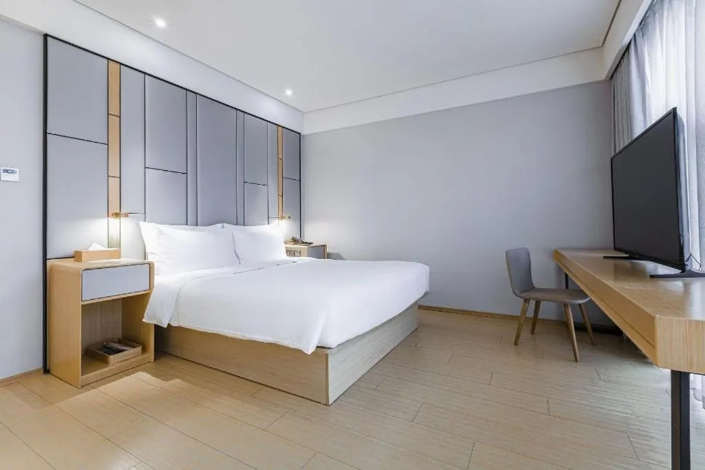 JI Hotel Shanghai Shangcheng Road Metro Station