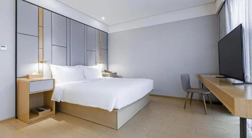 JI Hotel Shanghai Shangcheng Road Metro Station