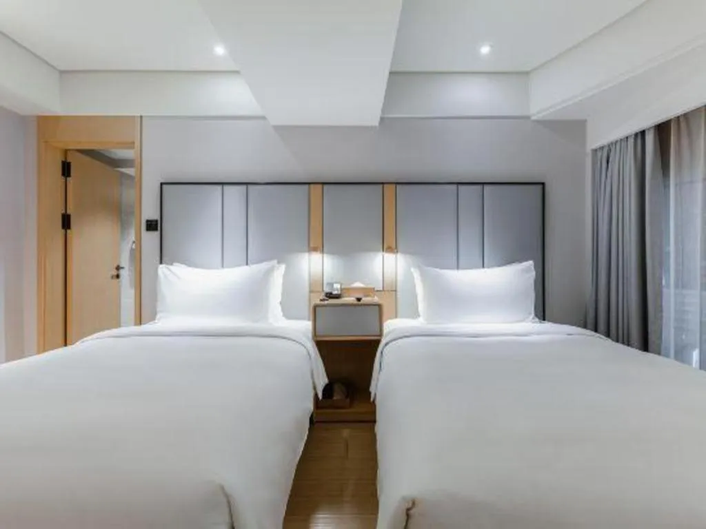 JI Hotel Shanghai Shangcheng Road Metro Station