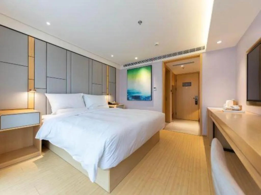 JI Hotel Shanghai Shangcheng Road Metro Station