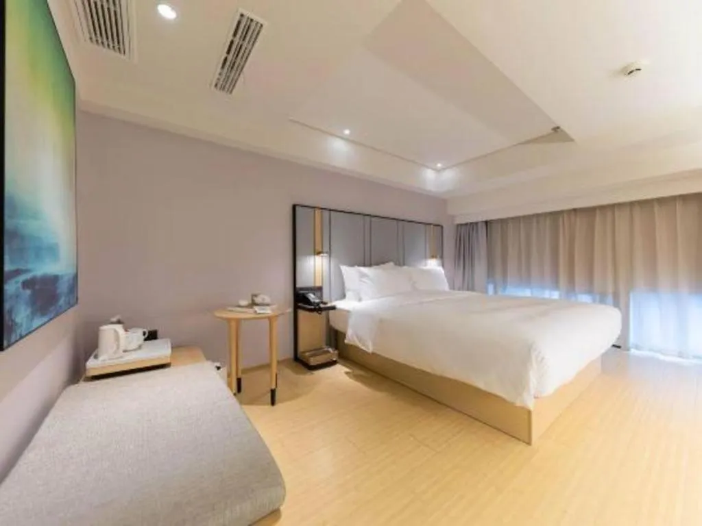 JI Hotel Shanghai Shangcheng Road Metro Station