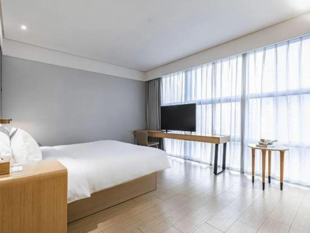 JI Hotel Shanghai Shangcheng Road Metro Station