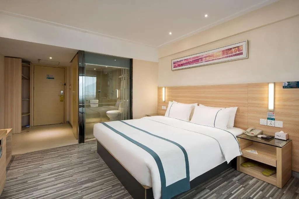 Bed in City Comfort Inn Changsha Yuelu Mountain Meixi Lake Park