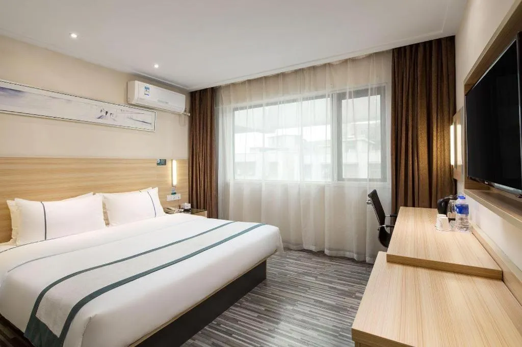 Bed in City Comfort Inn Changsha Yuelu Mountain Meixi Lake Park