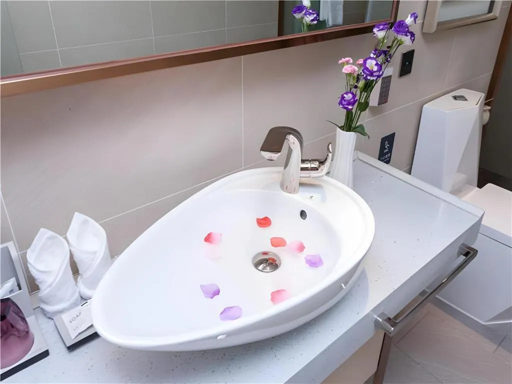 Lavande Hotel Guangzhou Zengchen Xintang Light Railway Station