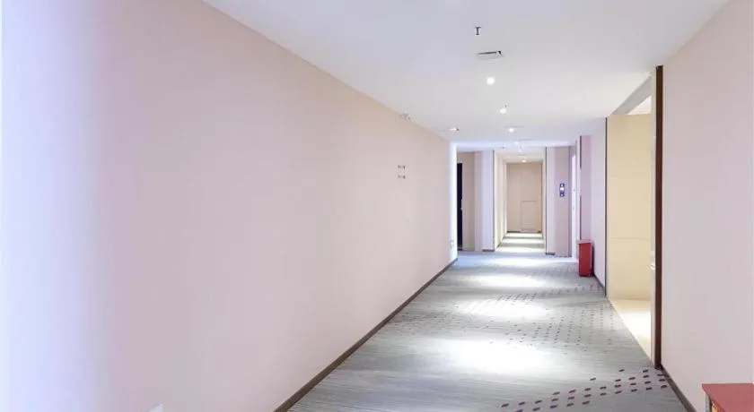 Lavande Hotel Guangzhou Zengchen Xintang Light Railway Station