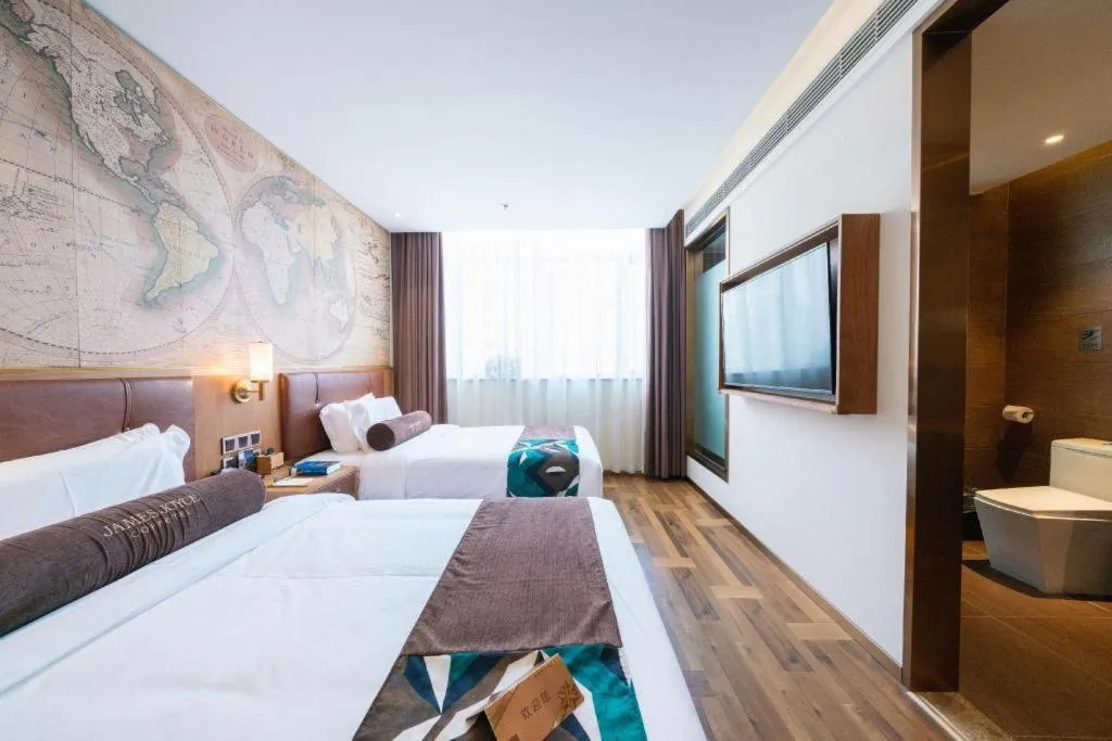 Bed in James Joyce Coffetel Shenyang North Railway Station Qishan Road Metro Station