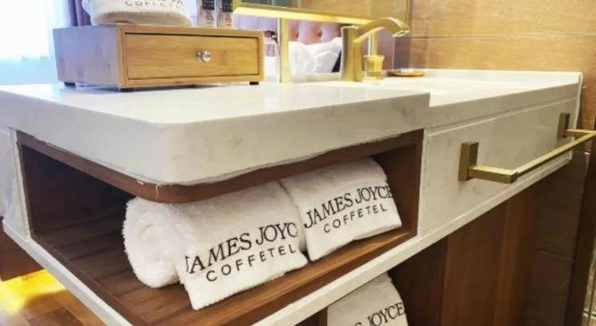 James Joyce Coffetel Shenyang North Railway Station Qishan Road Metro Station