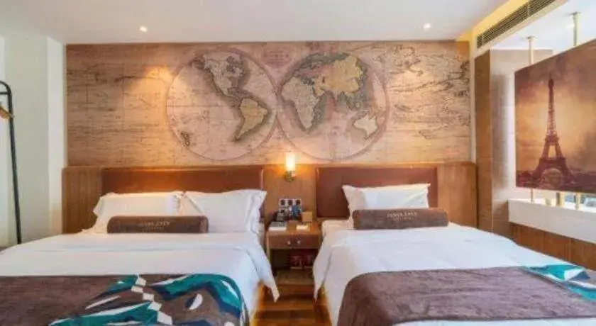 Bed in James Joyce Coffetel Shenyang North Railway Station Qishan Road Metro Station Bed in James Joyce Coffetel Shenyang North Railway Station Qishan Road Metro Station