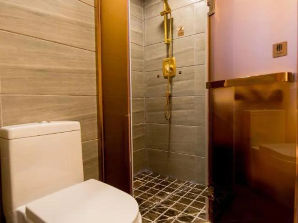 James Joyce Coffetel Harbin Central Street