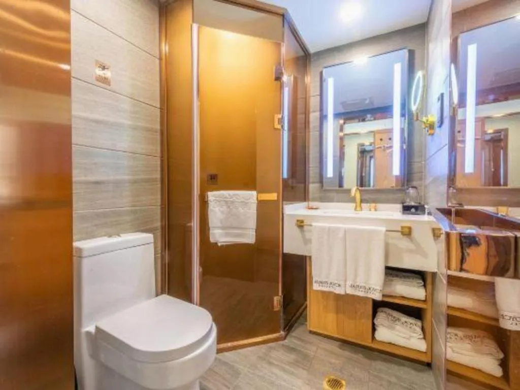 James Joyce Coffetel Harbin Central Street