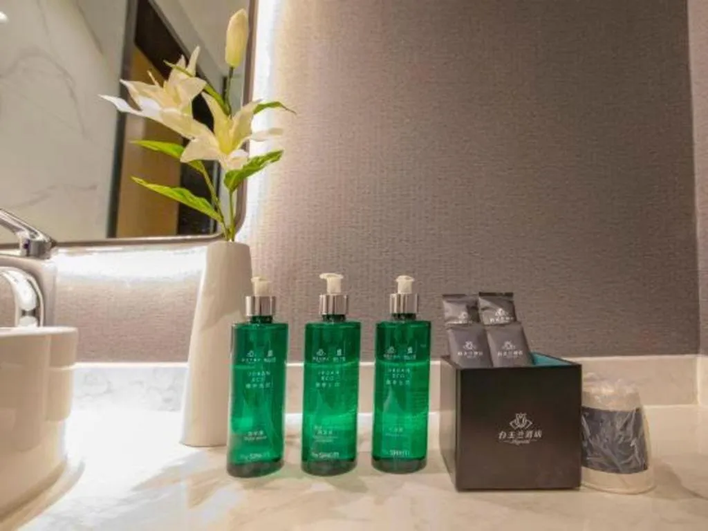 Magnotel Hotel Dongxing Guomen Port