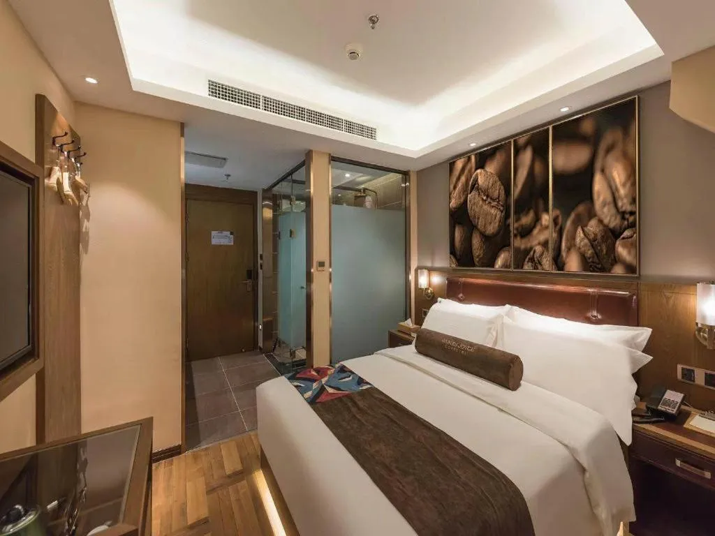 Bed in James Joyce Coffetel Beijing West Railway Station Lianhua Bridge