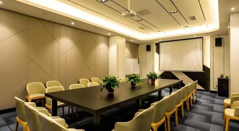 Xana Hotelle Shenyang Zhongshan Plaza the Affiliated First Hospital of China Medical University