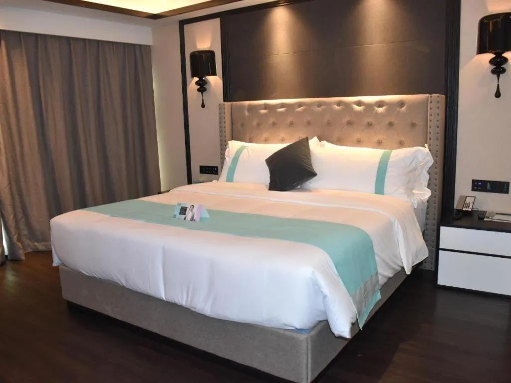 Bed in Xana Hotelle Zhuhai Gongbei Port