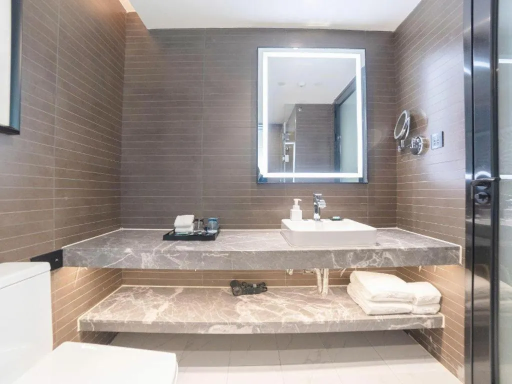 Xana Hotelle Zhuhai Gongbei Port