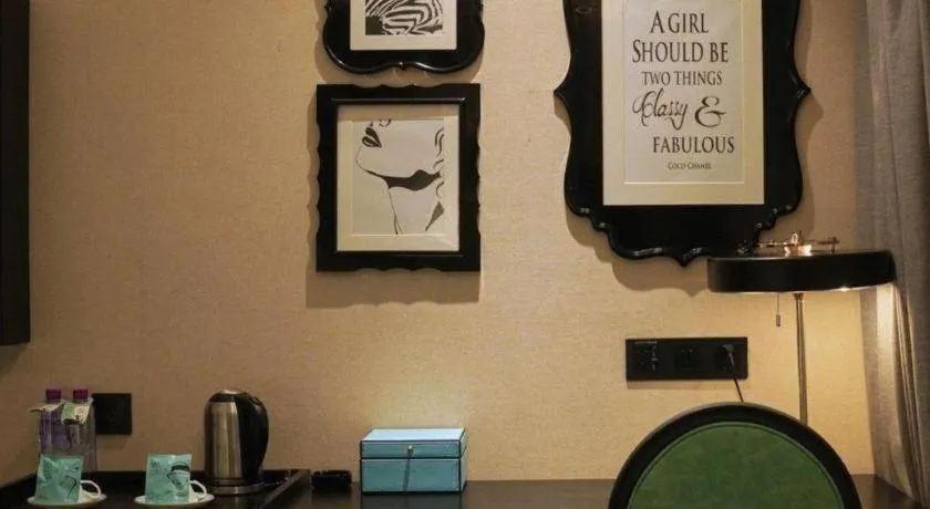 Xana Hotelle Zhuhai Gongbei Port