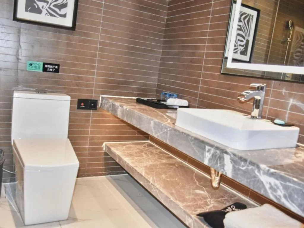 Xana Hotelle Zhuhai Gongbei Port