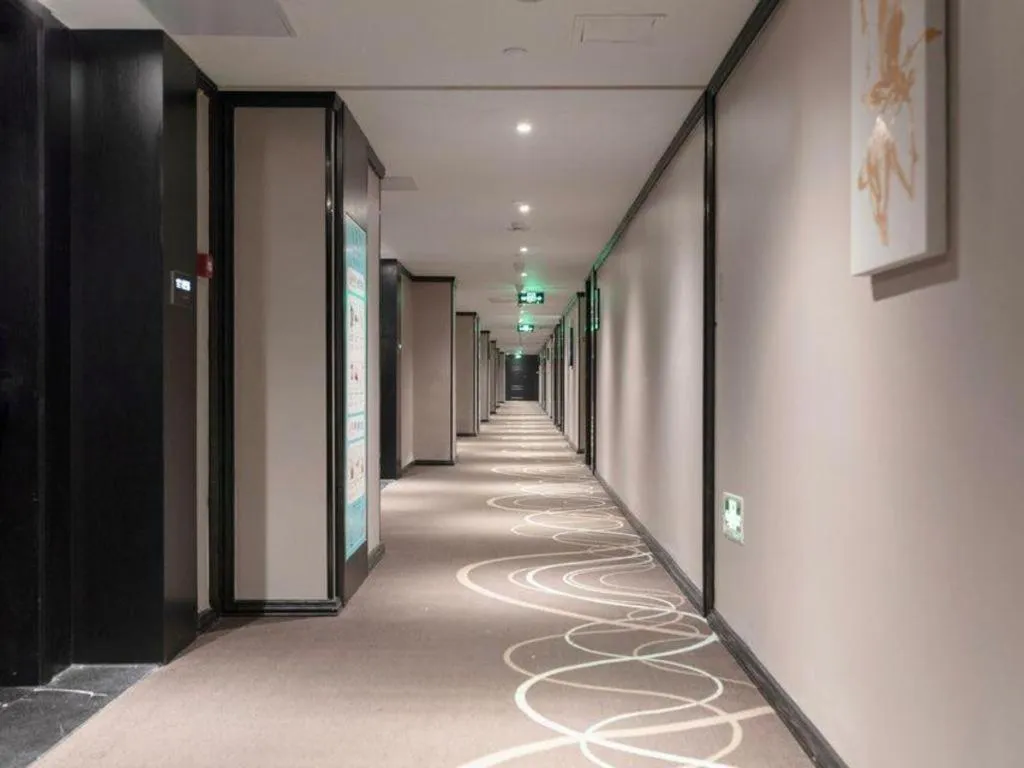 Xana Hotelle Zhuhai Gongbei Port