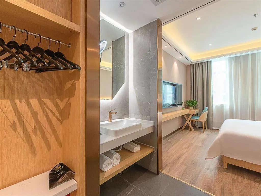 Bed in Zmax Hotel Guangzhou Railway Station