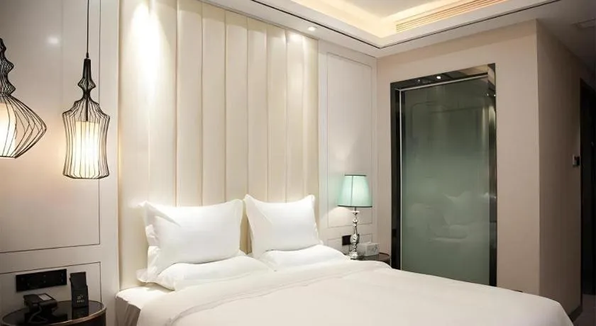 Bed in Zmax Hotel Guangzhou Railway Station