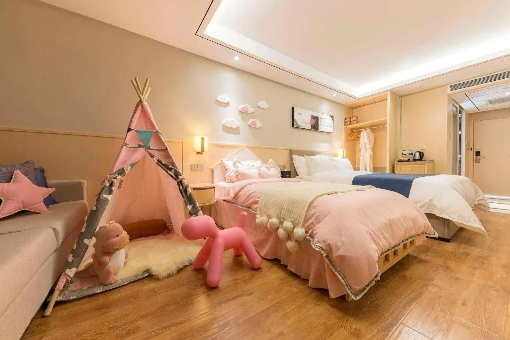 Bed in YUN-RAY Ambassador Hotel