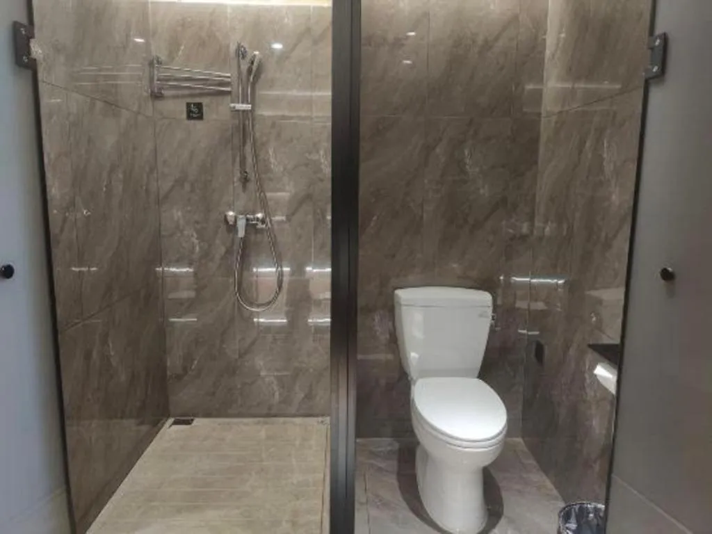 YUN-RAY Ambassador Hotel