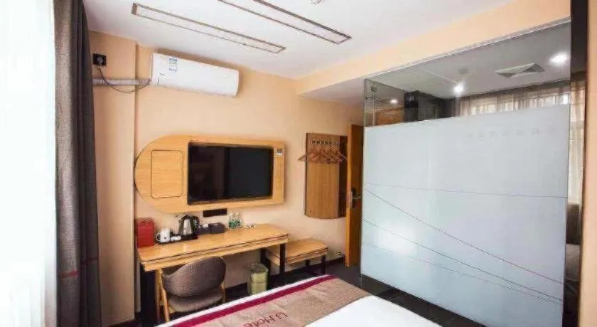 Thank Inn Hotel Guangdong Zhuhai Jiwan Hongqi Central Sqaure