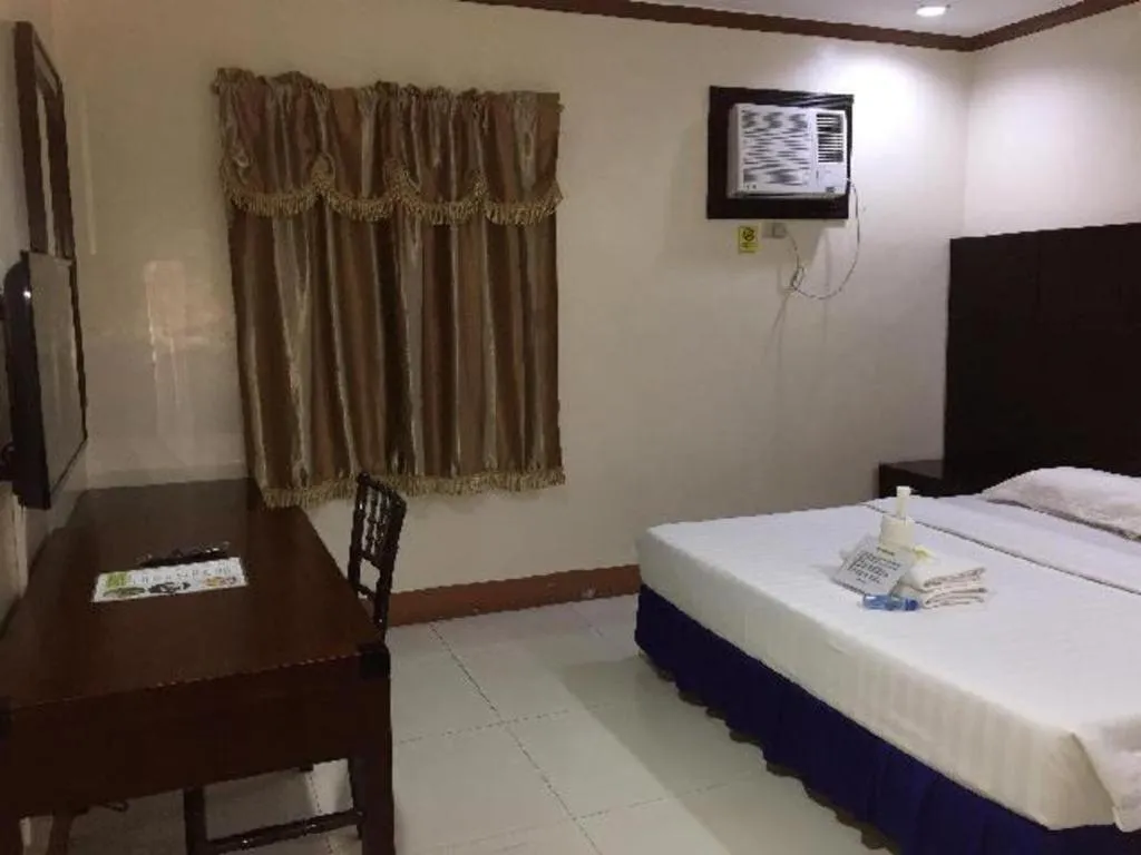 Bed in Jeamco Royal Hotel - Baybay