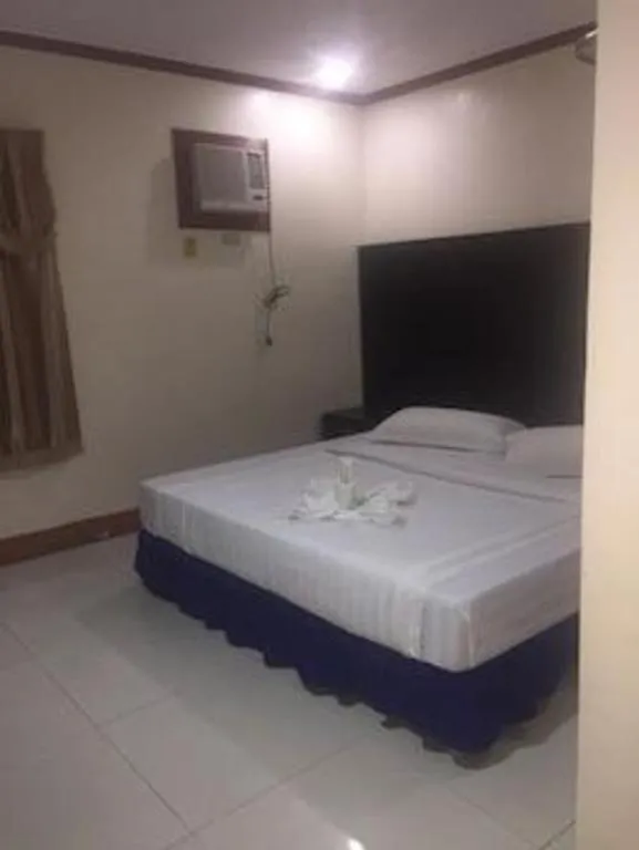 Bed in Jeamco Royal Hotel - Baybay