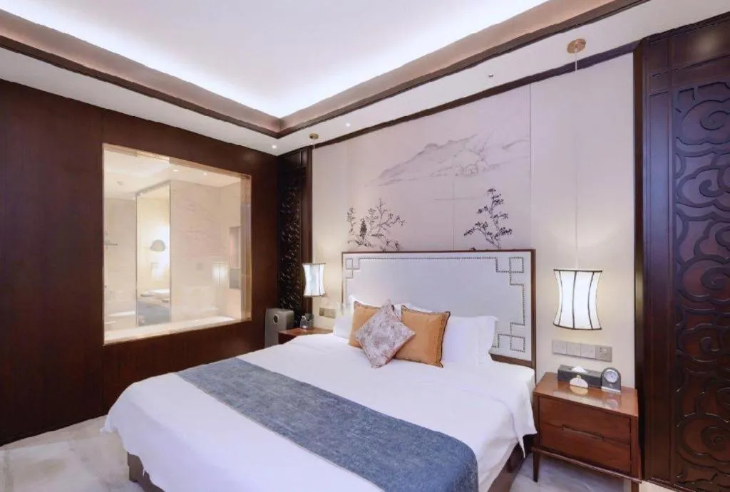 Bed in Qingdao Hualan Hotel