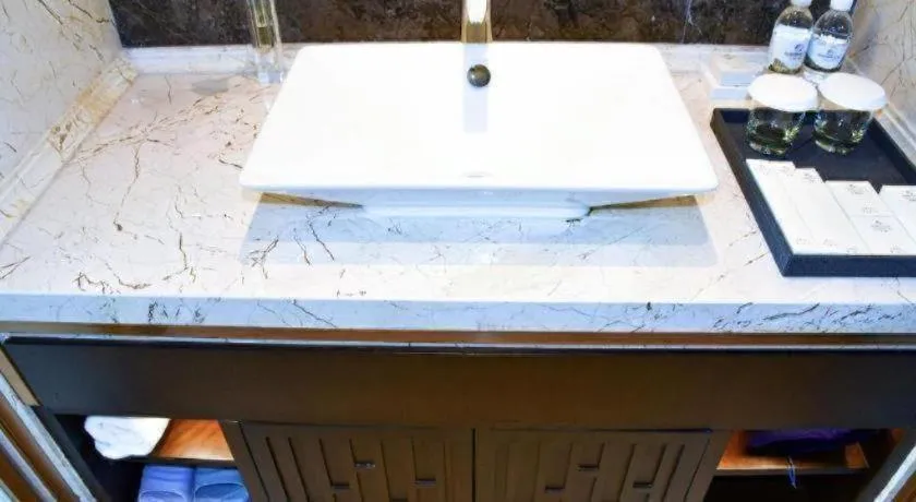 Qingdao Hualan Hotel