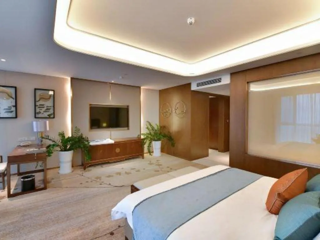 Bed in Qingdao Hualan Hotel