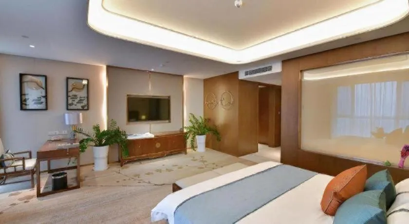 Bed in Qingdao Hualan Hotel