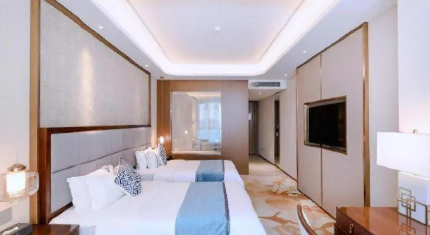 Bed in Qingdao Hualan Hotel