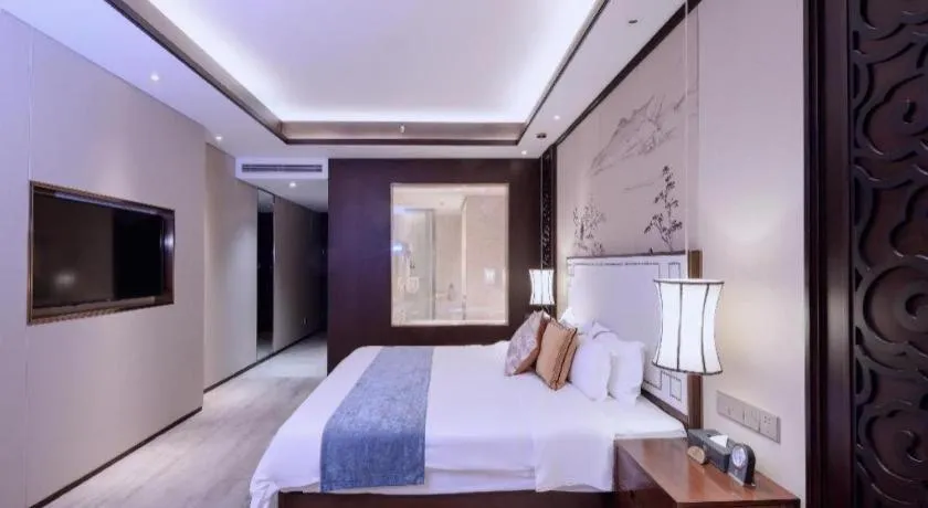 Bed in Qingdao Hualan Hotel