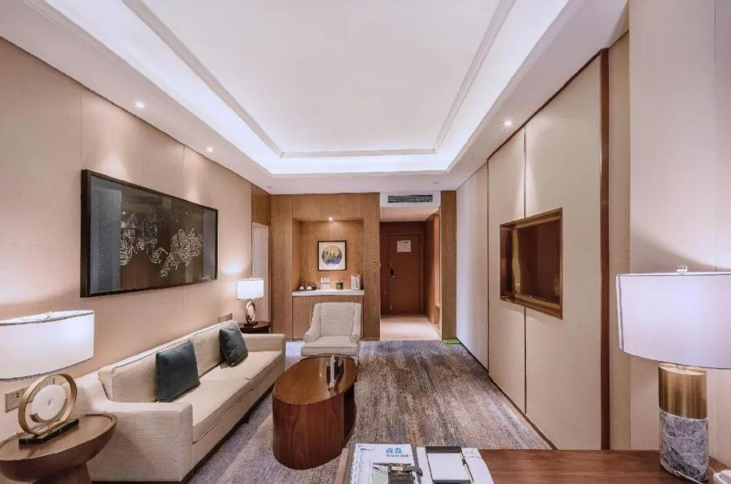 Bed in Qingdao Hualan Hotel