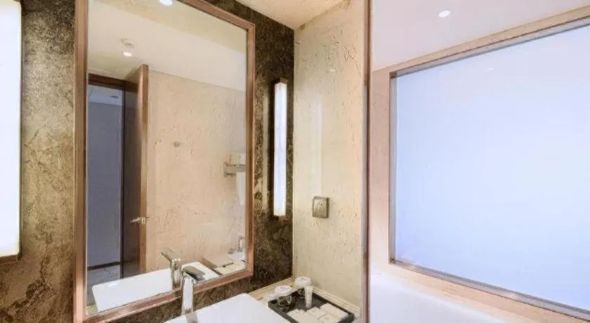 Qingdao Hualan Hotel