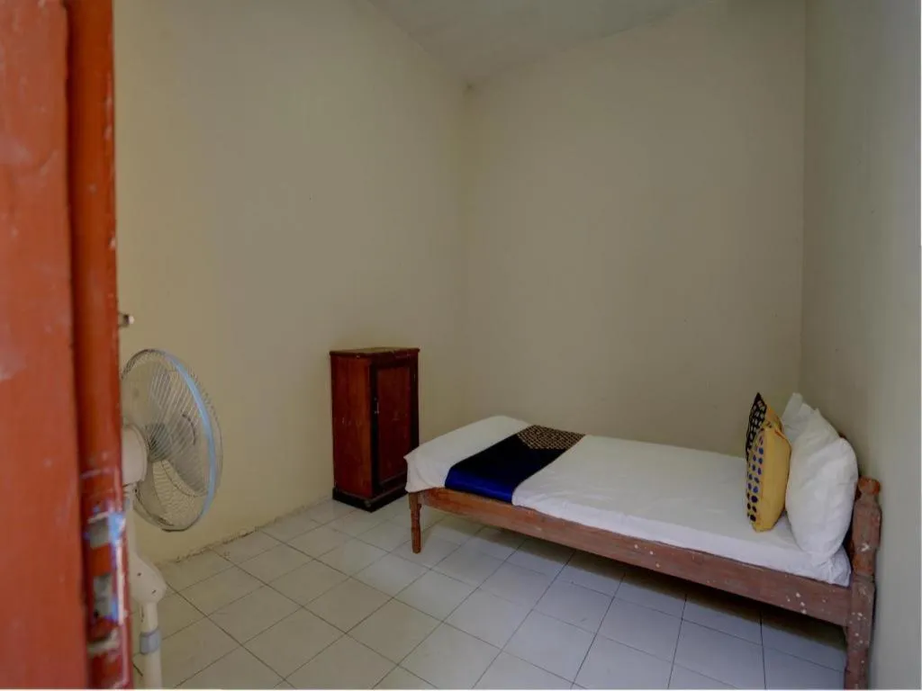 Bed in Hotel O Sunyoto Homestay Syariah