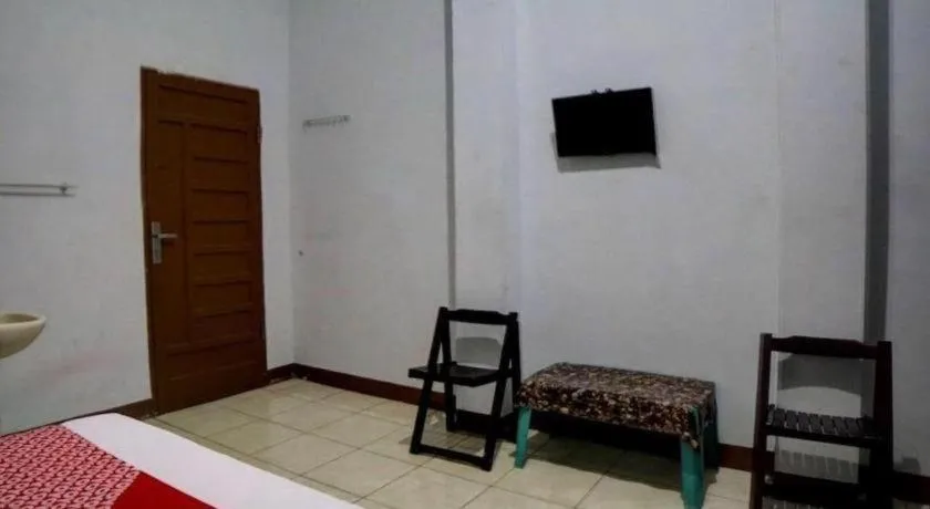 Bed in Hotel O Guesthouse 899