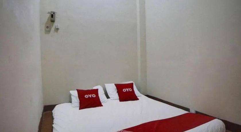 Bed in Hotel O Guesthouse 899