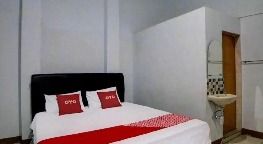 Bed in Hotel O Guesthouse 899