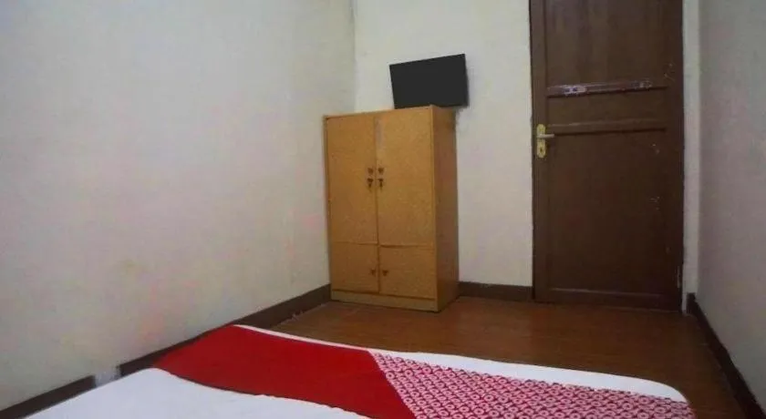 Bed in Hotel O Guesthouse 899