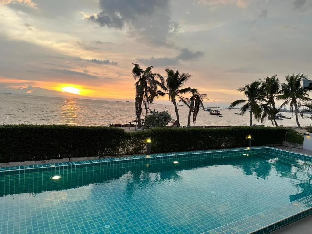 Golden Dragon Beach Resort Pattaya (Bang Lamung)