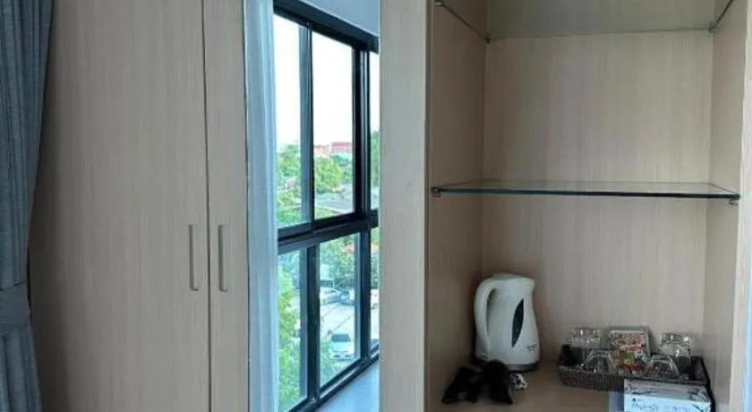 Golden Dragon Beach Resort Pattaya (Bang Lamung)