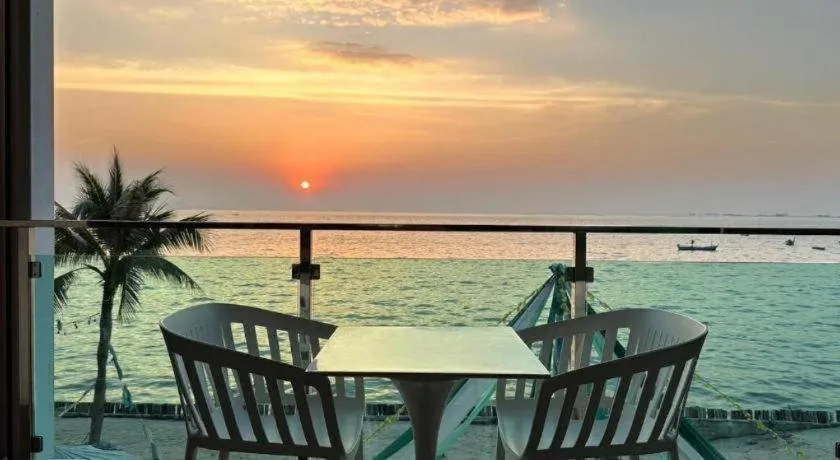 Golden Dragon Beach Resort Pattaya (Bang Lamung)