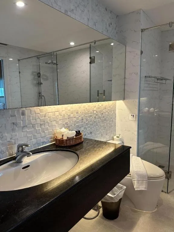 Golden Dragon Beach Resort Pattaya (Bang Lamung)